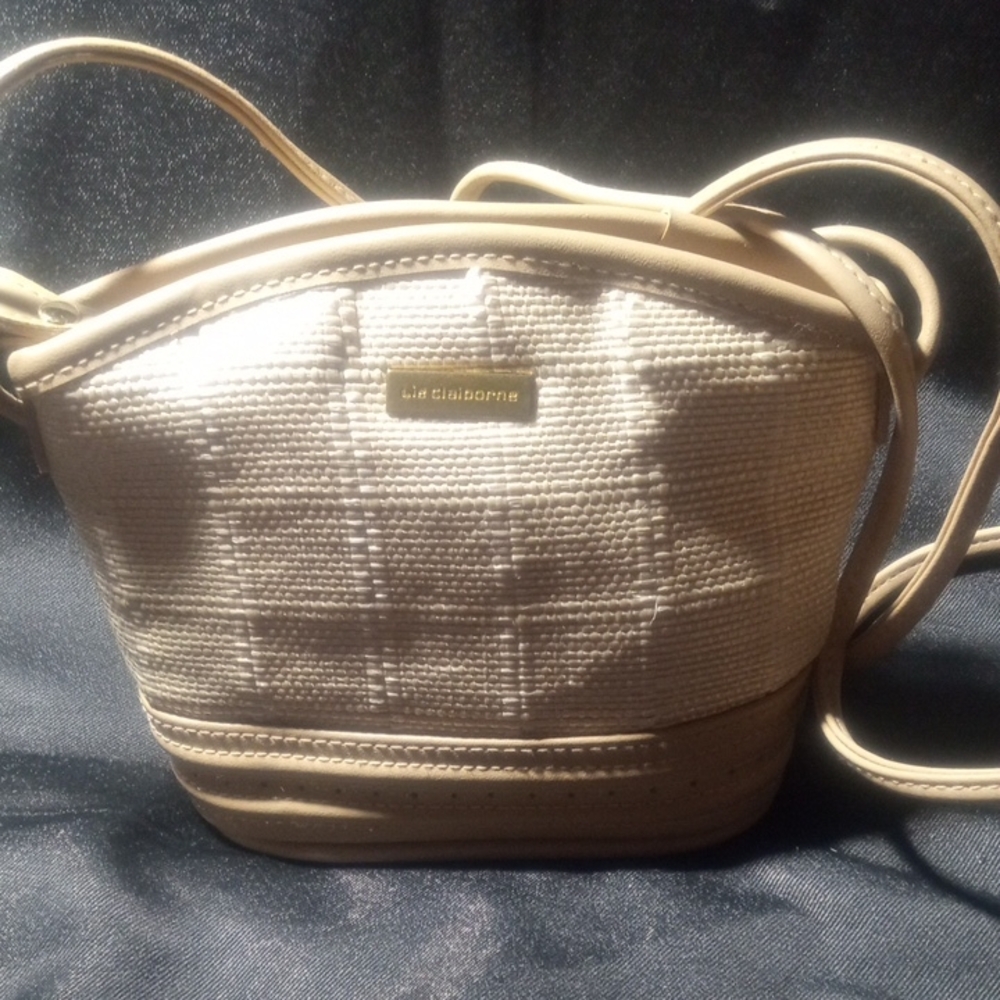 ✨ Vintage Liz Claiborne Boho Beige Woven Bag ✨